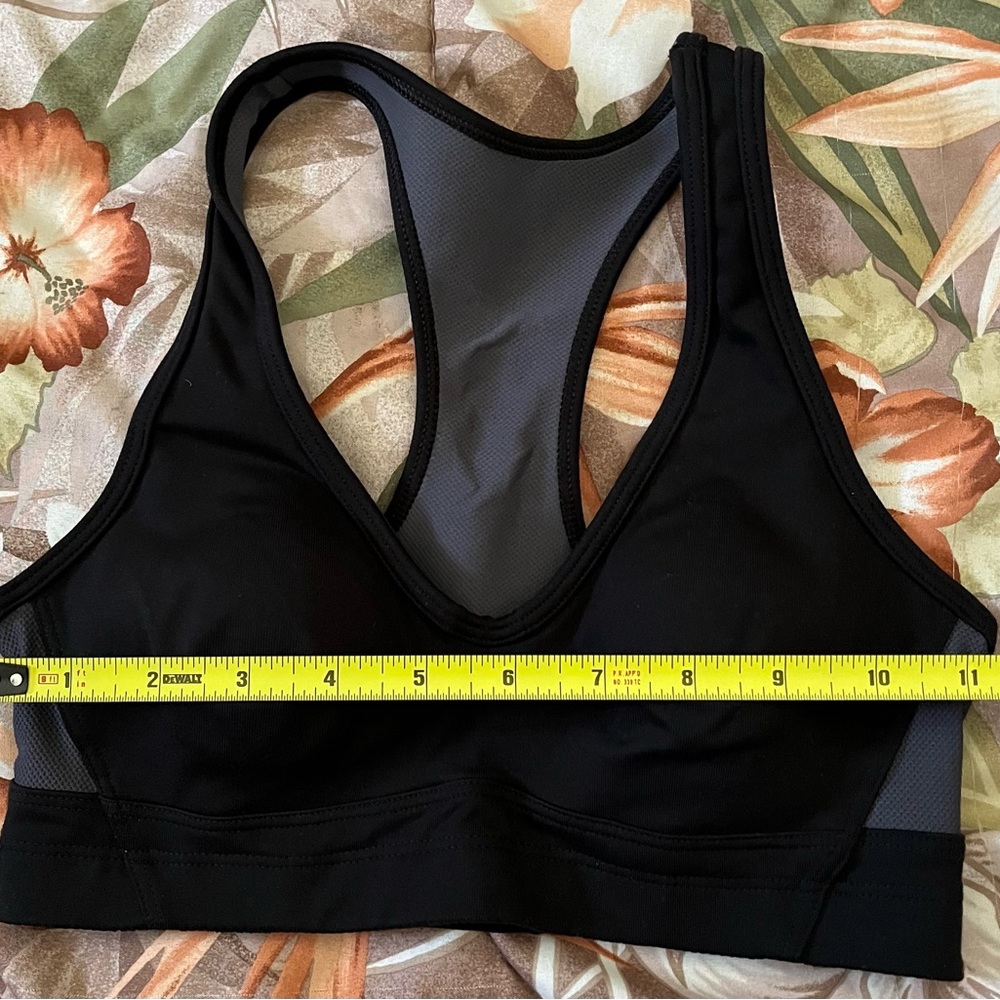 Victoria's Secret VSX The Incredible Sports Bra *See Description* - Picture 2 of 8